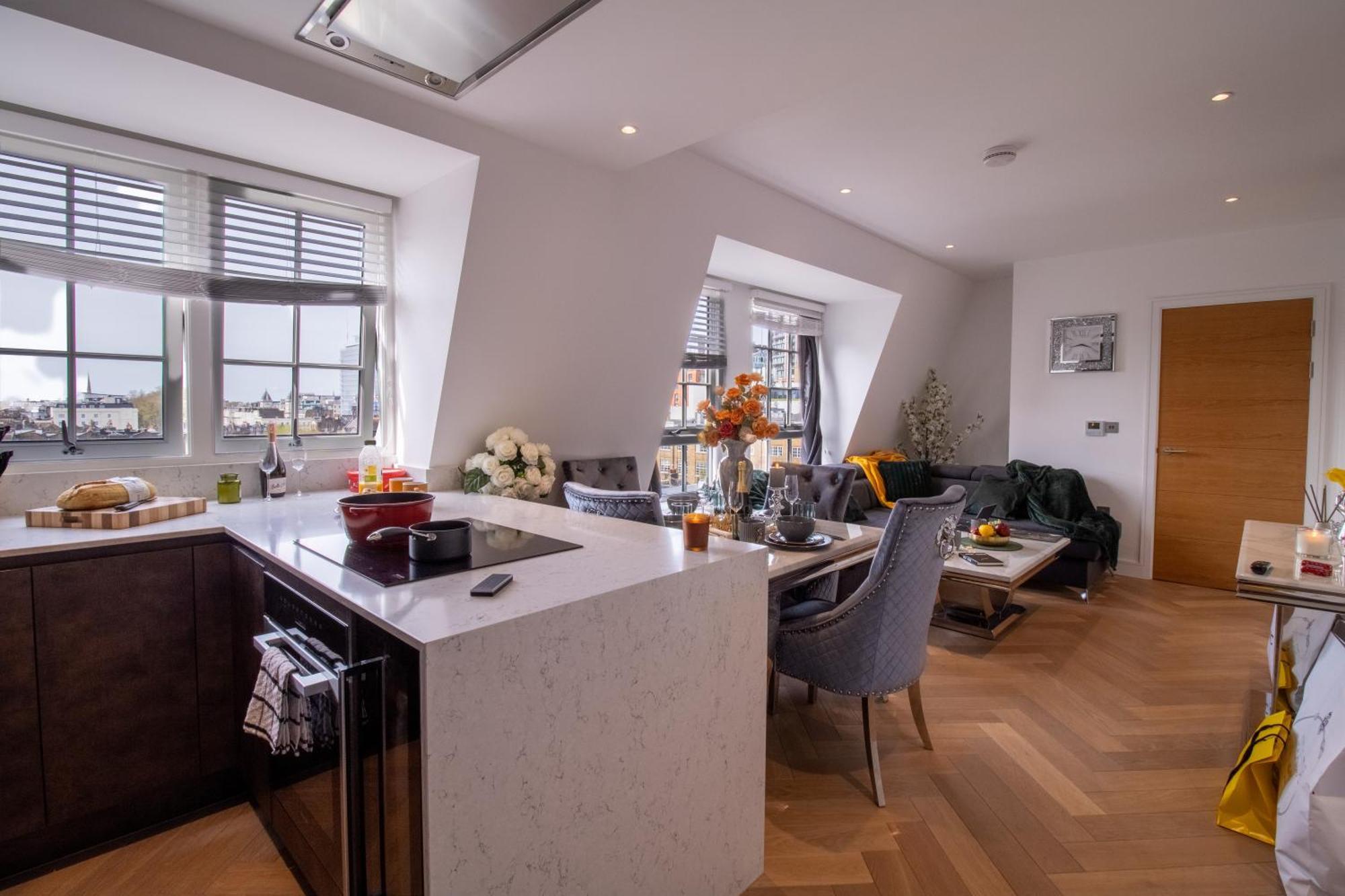 Luxurious 1-Bedroom Penthouse In Marble Arch 71 London Eksteriør billede