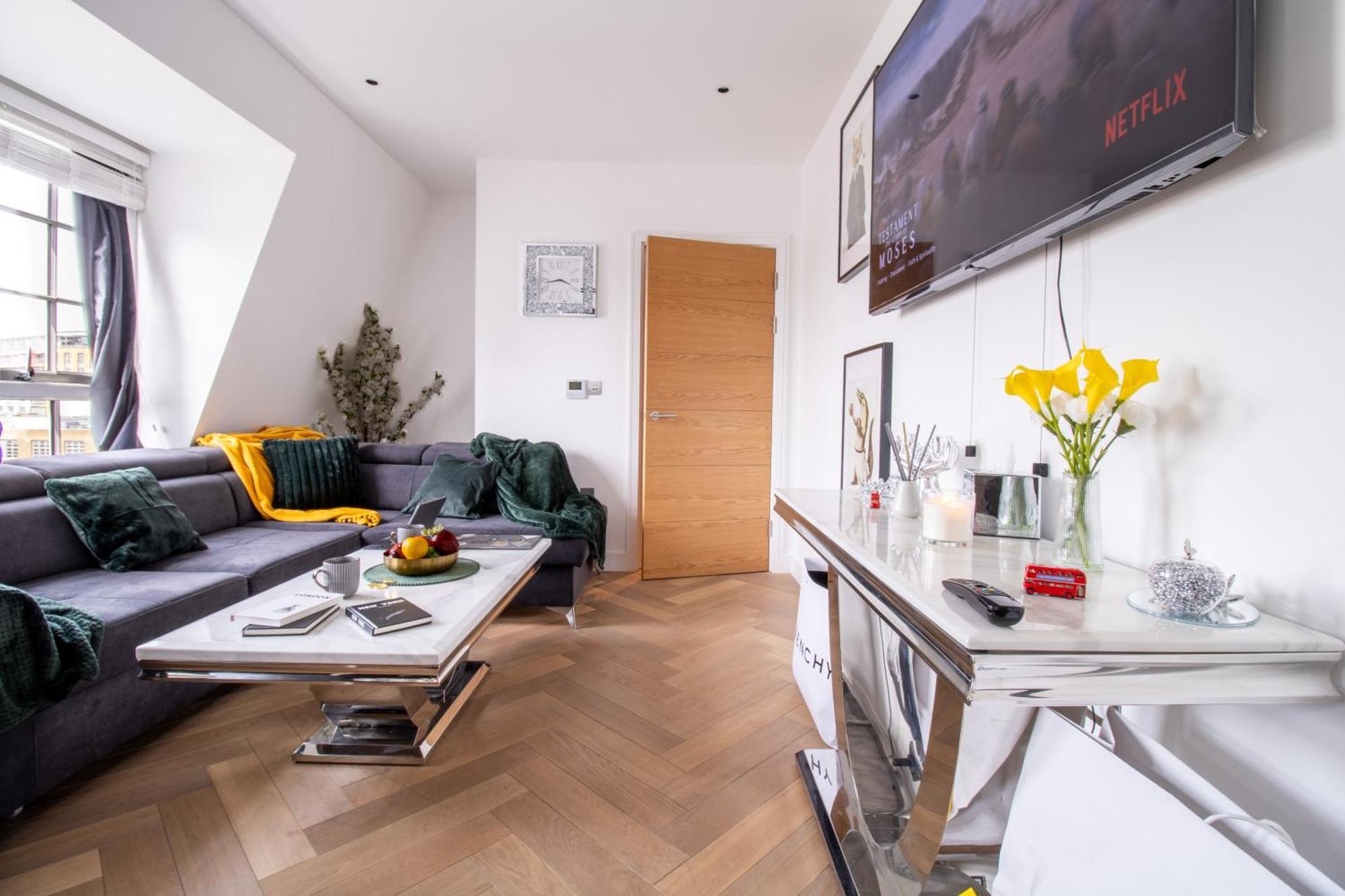 Luxurious 1-Bedroom Penthouse In Marble Arch 71 London Eksteriør billede