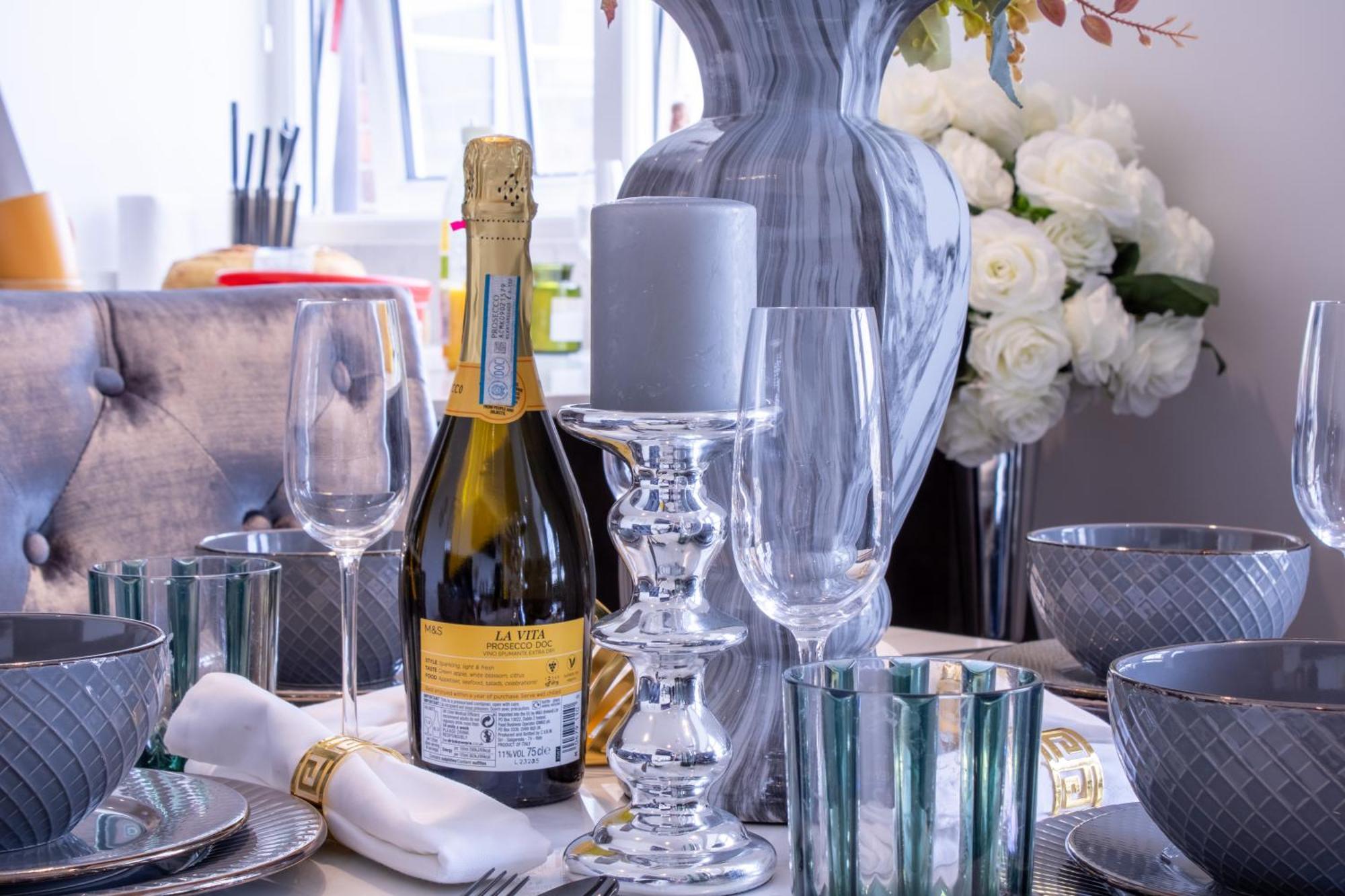 Luxurious 1-Bedroom Penthouse In Marble Arch 71 London Eksteriør billede